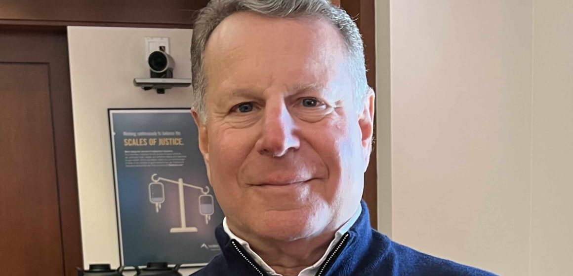 Steven Bensinger Headshot